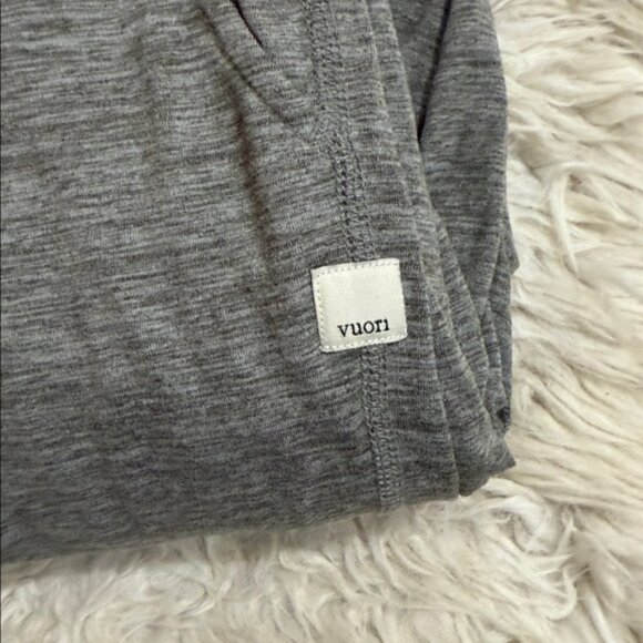 Vuori Jumpsuit Lux Henley Long SleeveRomper Women's Size Medium Gray - Picture 7 of 7